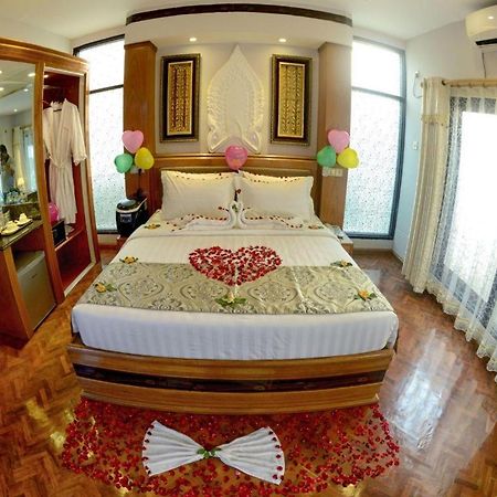 Shwe Taung Tan Hotel - Lake View Монива Екстериор снимка